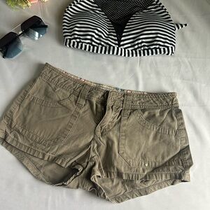 Lei size 0 Women's Tan Shorts